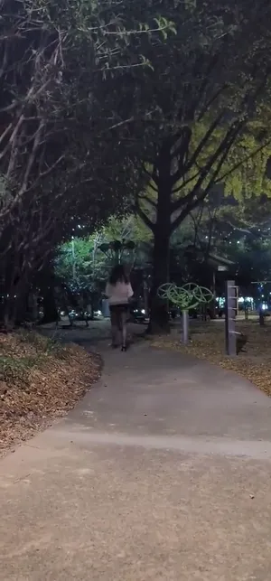 장소안가리고 아들뻘만 골라먹는 미시녀  국산야동 한국야동