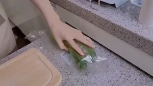 가지랑 오이보면 젖어버리는 이유는..  국산야동 한국야동