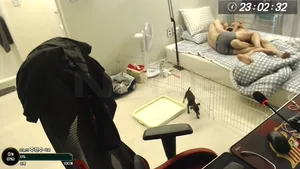 BJ 삐딱이 방송 켜진줄(.) 모르고 떡치는 영상 송출됨 !!  국산야동 한국야동