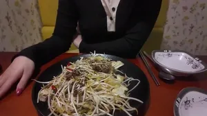 온리팬스-각종 벌칙게임 재미나게 수행하는 네토 성향의 커플, ggulji  한국야동 국산야동