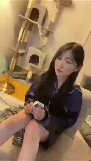 혼술하며 싸는 여자  한국야동 국산야동